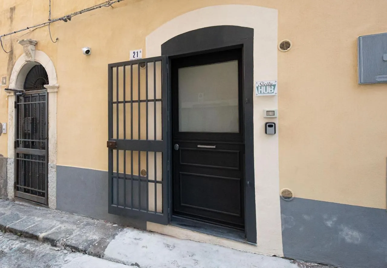 Sicilyhub Apartament Catania 0*,  Italy